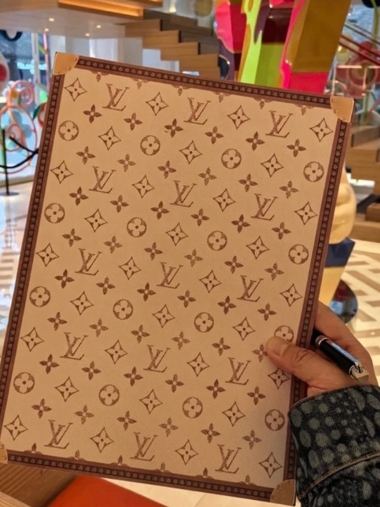 Louis Vuitton Other - Louis Vuitton Event Craft Folder
